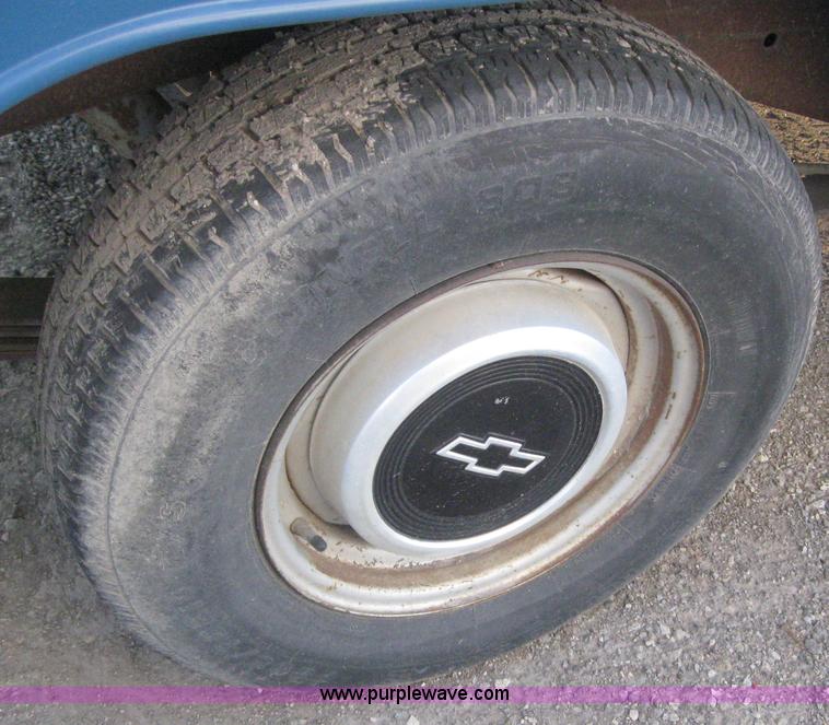 image for item 6669 1988 Chevrolet S10 pickup