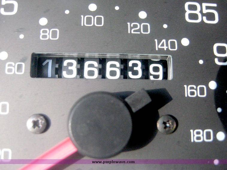 image for item 6693 1998 Kia Sportage