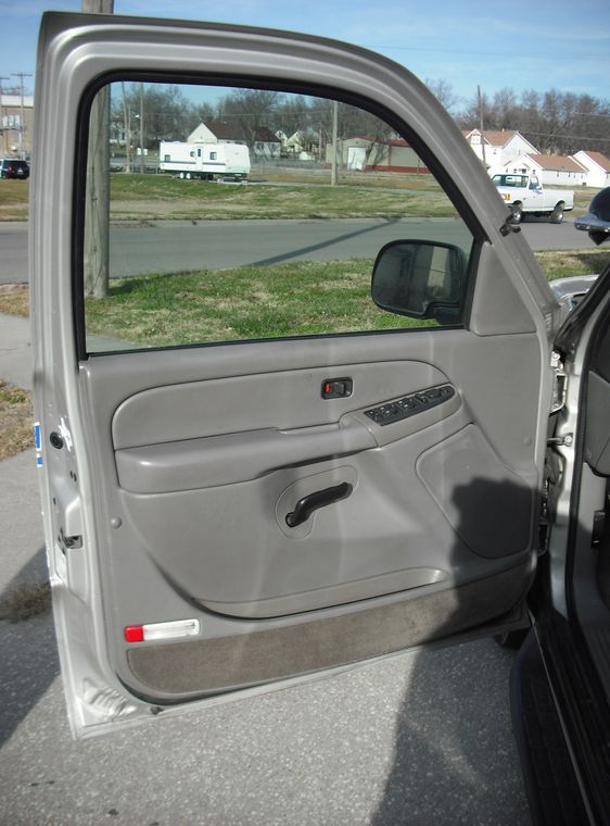 image for item 8000 2005 Chevrolet Tahoe