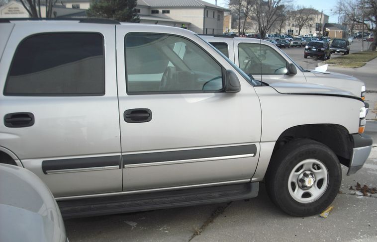 image for item 8001 2004 Chevrolet Tahoe