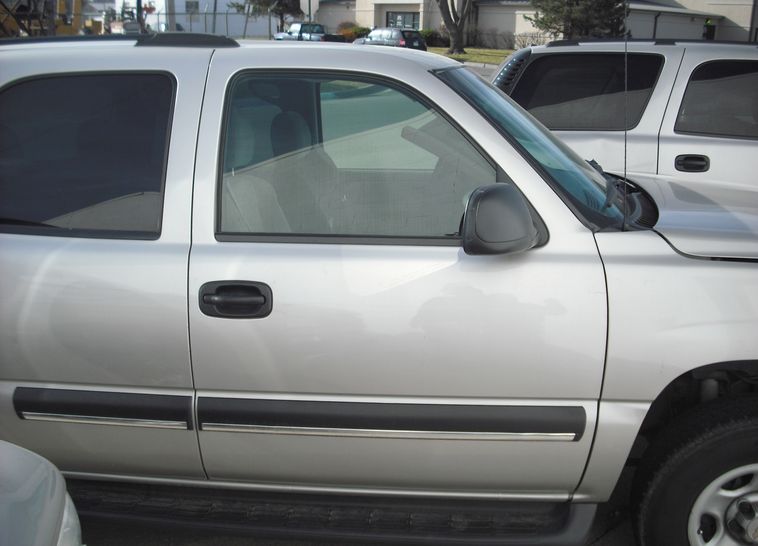 image for item 8002 2004 Chevrolet Tahoe
