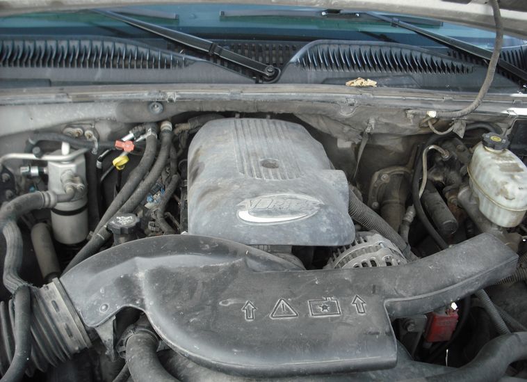 image for item 8002 2004 Chevrolet Tahoe