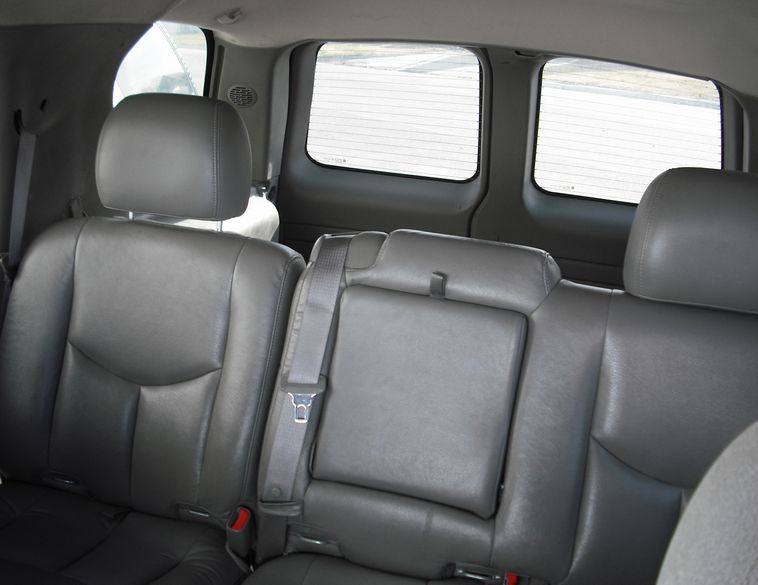 image for item 8002 2004 Chevrolet Tahoe