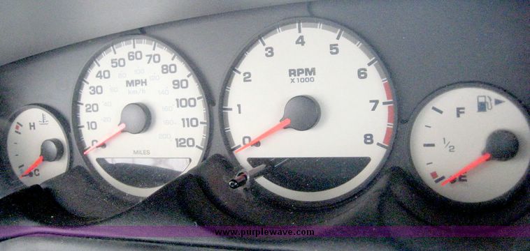 image for item 8639 2002 Dodge Neon ES