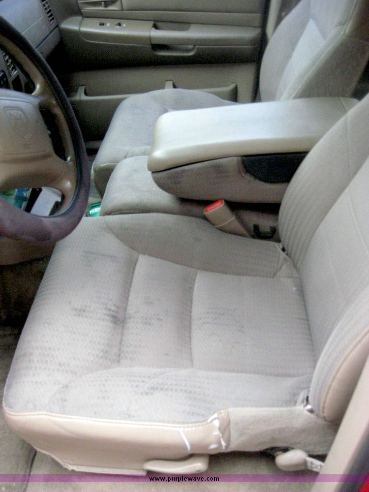 image for item 8647 2001 Dodge Durango