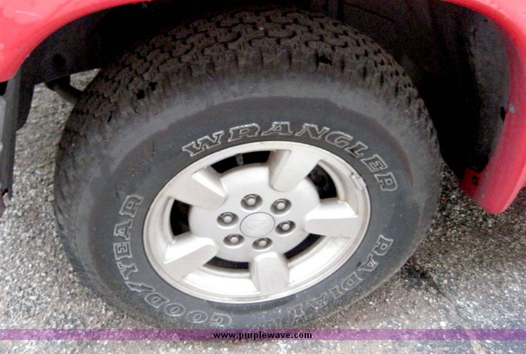 image for item 8647 2001 Dodge Durango