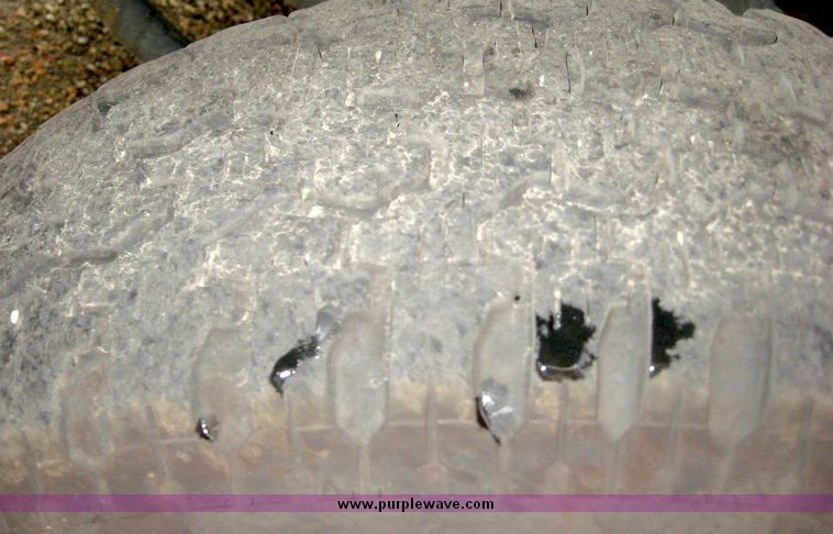 image for item 8647 2001 Dodge Durango