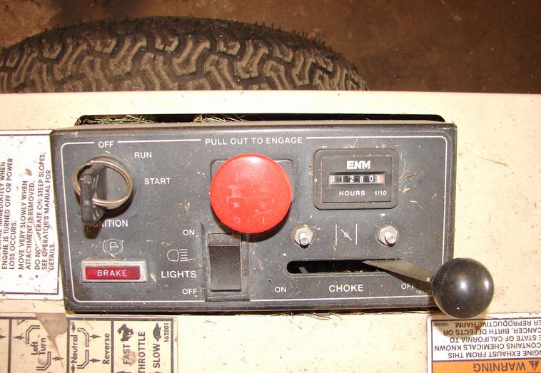 image for item 9001 2002 Grasshopper 618 riding lawn mower