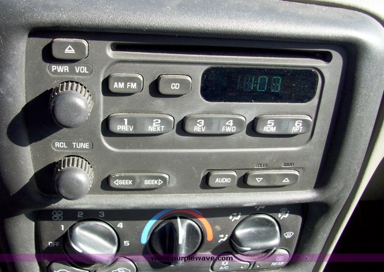 image for item 9043 2003 Chevrolet Malibu