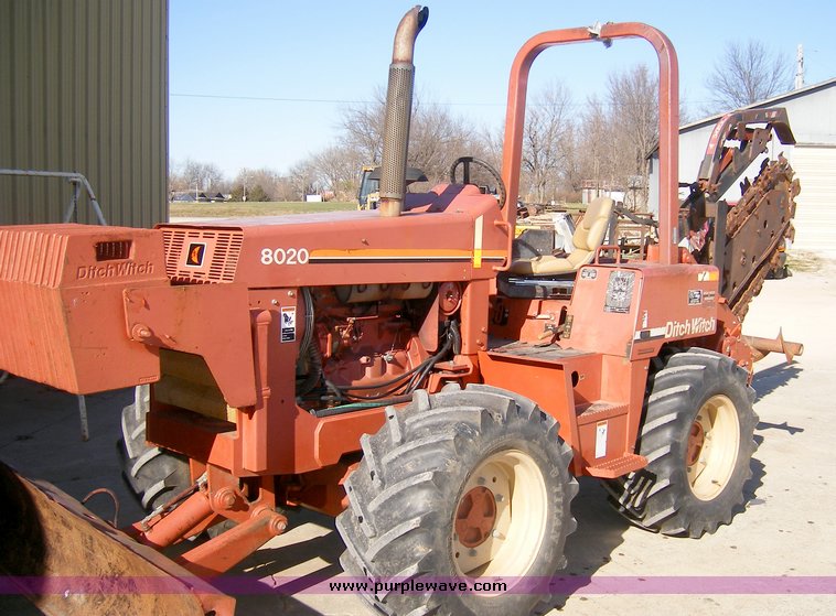 image for item 1022 1996 Ditch Witch 8020 trencher