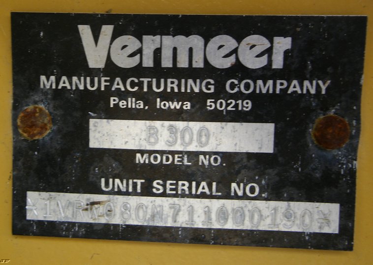 image for item 1100 Vermeer RT850 rubber tire trencher