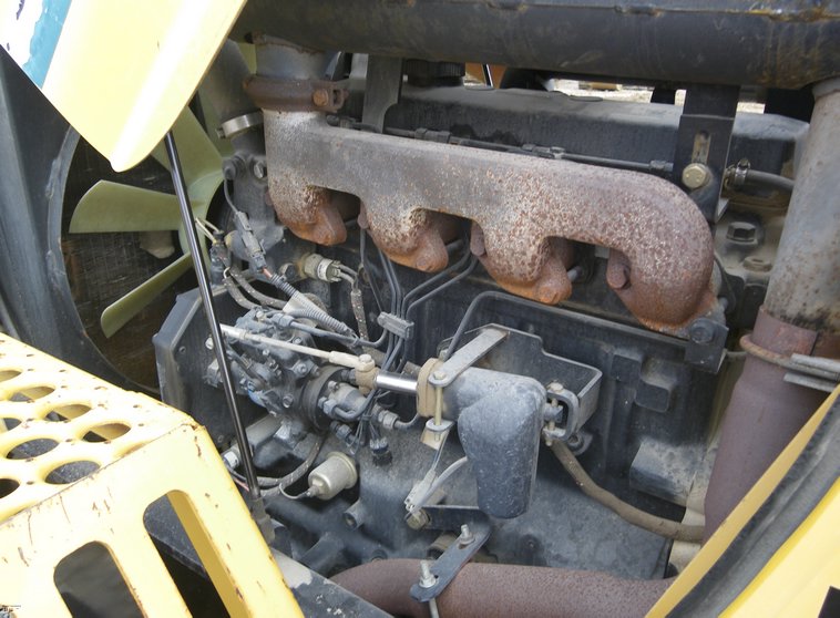 image for item 1100 Vermeer RT850 rubber tire trencher