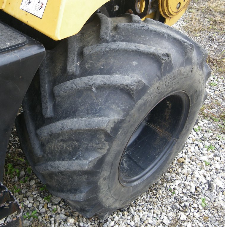image for item 1100 Vermeer RT850 rubber tire trencher