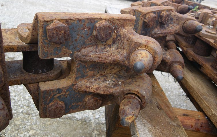 image for item 1102 Vermeer rock chain with carbide cutting bits