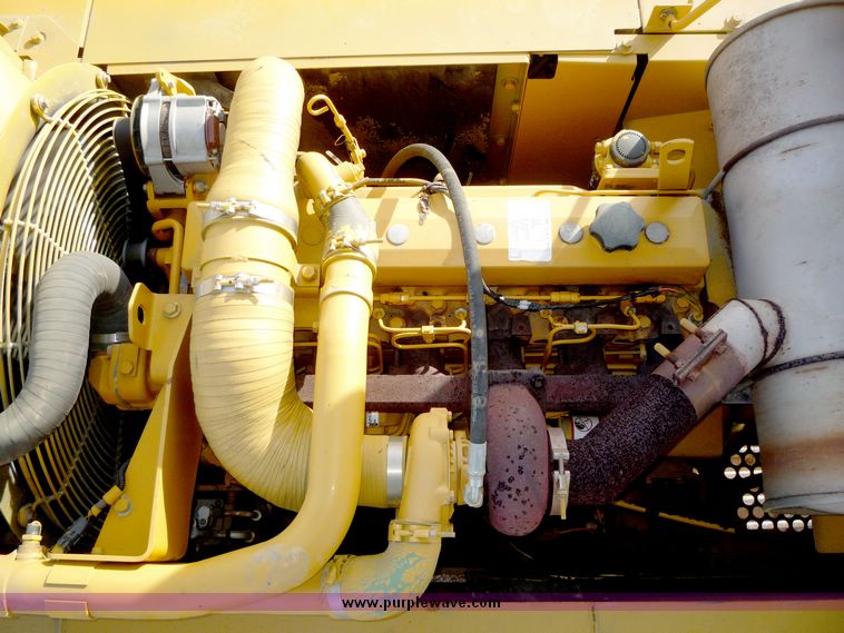 image for item 2000 1997 John Deere 270LC excavator