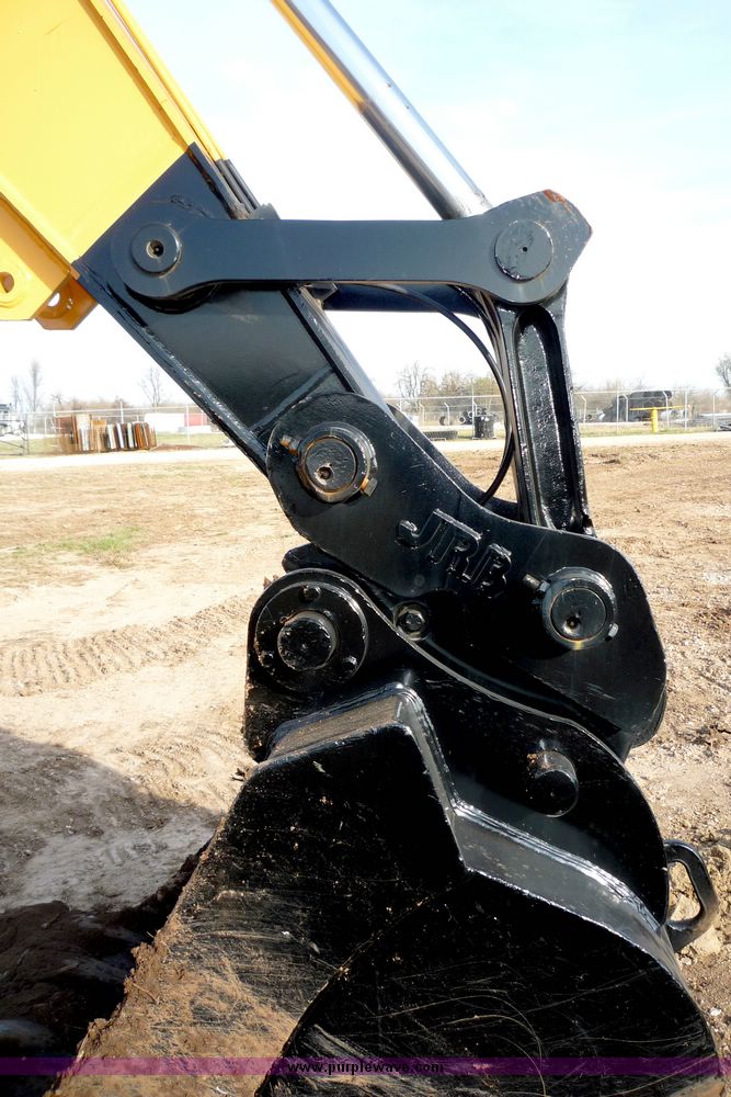 image for item 2000 1997 John Deere 270LC excavator