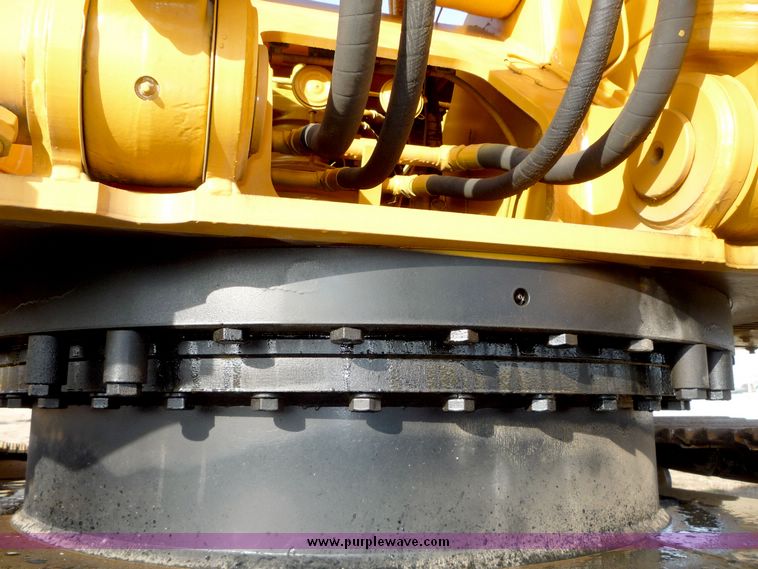 image for item 2000 1997 John Deere 270LC excavator