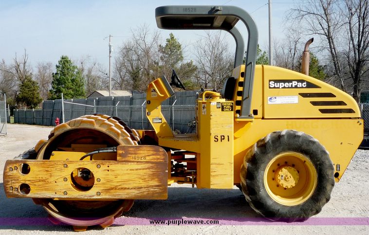 image for item 2001 2004 Superpac 6620 vibratory compactor