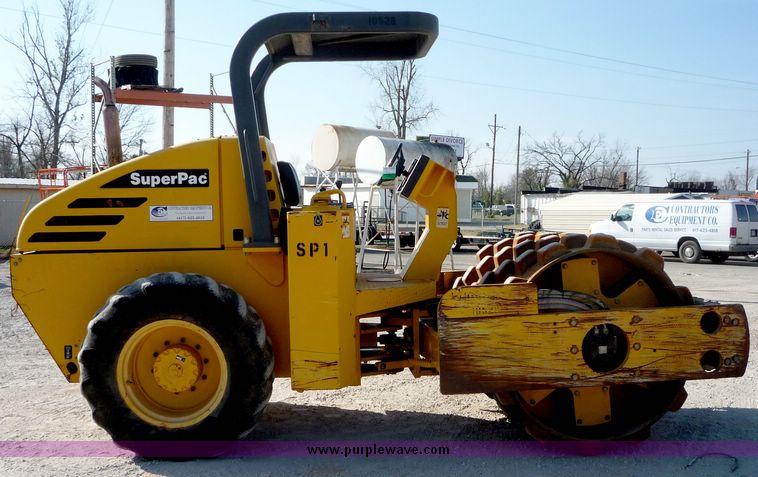 image for item 2001 2004 Superpac 6620 vibratory compactor