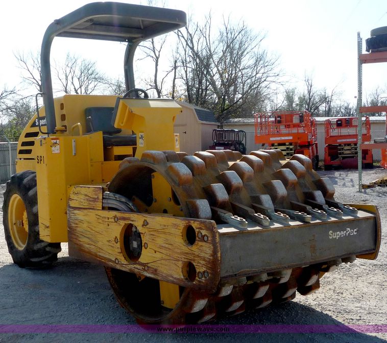 image for item 2001 2004 Superpac 6620 vibratory compactor