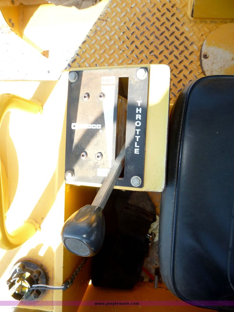 image for item 2001 2004 Superpac 6620 vibratory compactor