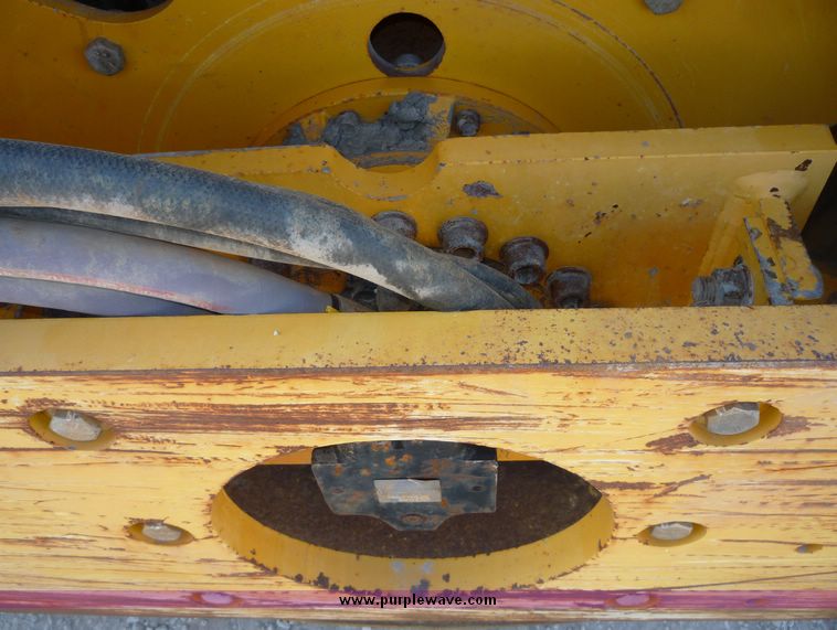 image for item 2001 2004 Superpac 6620 vibratory compactor