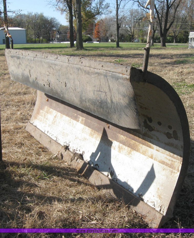 image for item 3000 Flink MBT PR.12.48.5.K truck-mount 12' snow blade