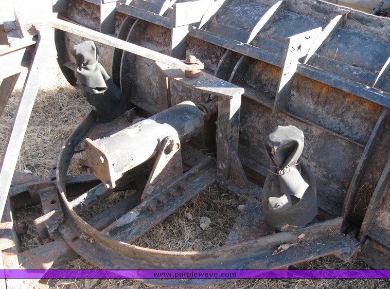 image for item 3001 Truck-mounted 10' snow blade