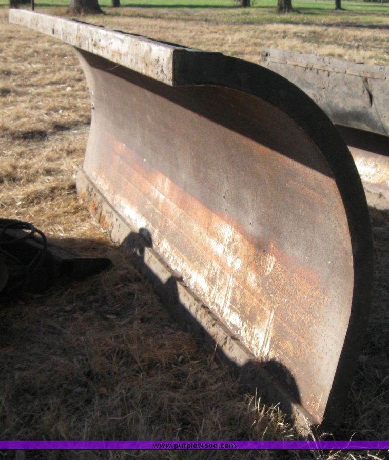 image for item 3002 Truck-mounted 12' snow blade