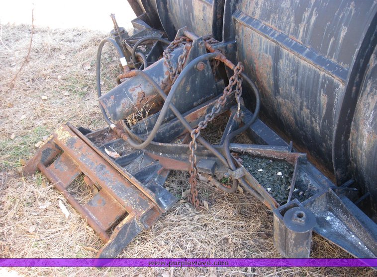 image for item 3007 Truck mount 12' snow blade