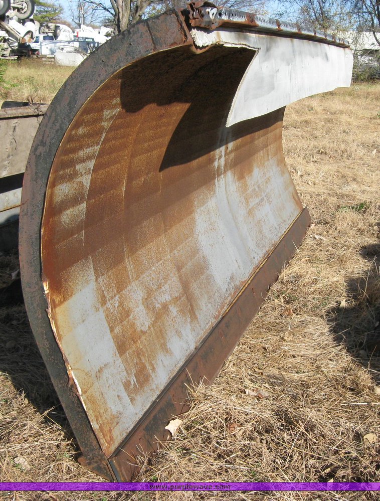 image for item 3007 Truck mount 12' snow blade