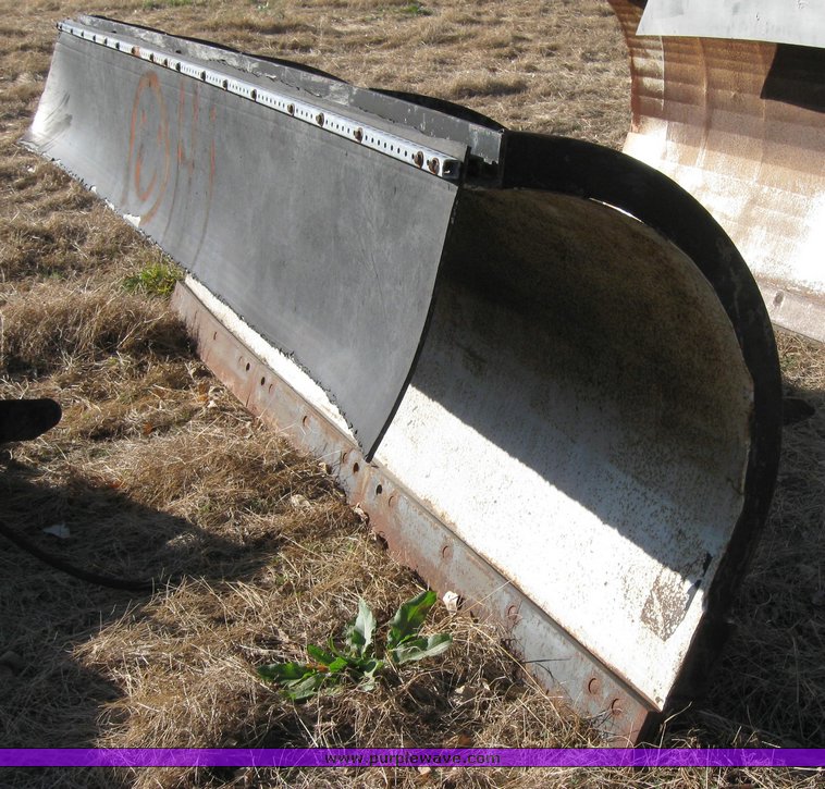 image for item 3008 Truck mount 11' snow blade