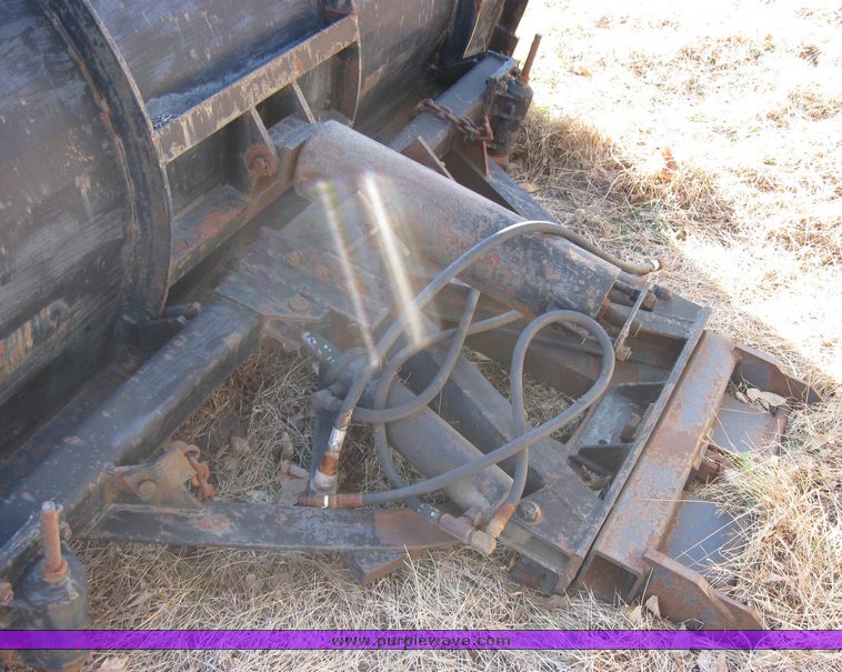 image for item 3008 Truck mount 11' snow blade