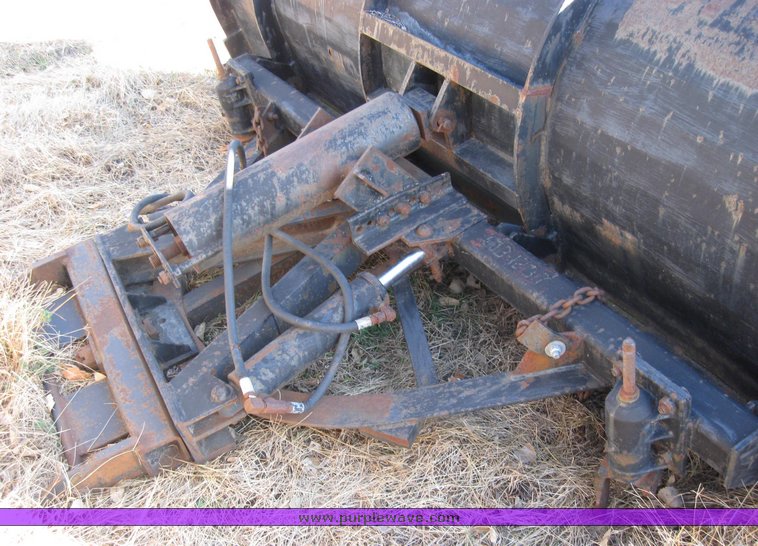 image for item 3008 Truck mount 11' snow blade