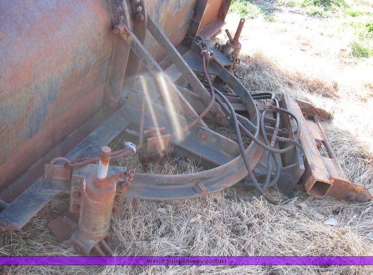 image for item 3014 Truck mount 11' snow blade