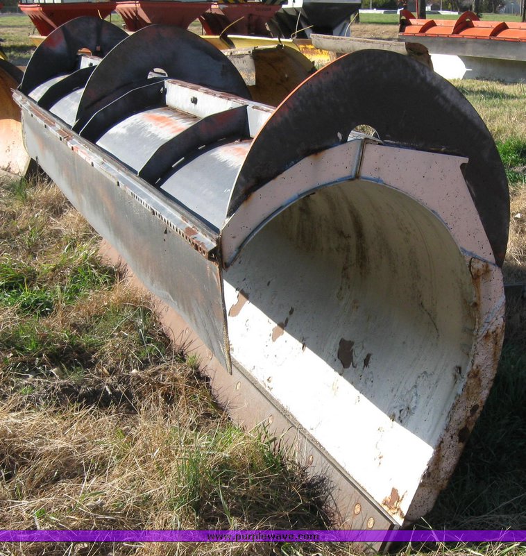 image for item 3015 Truck mount 11' snow blade