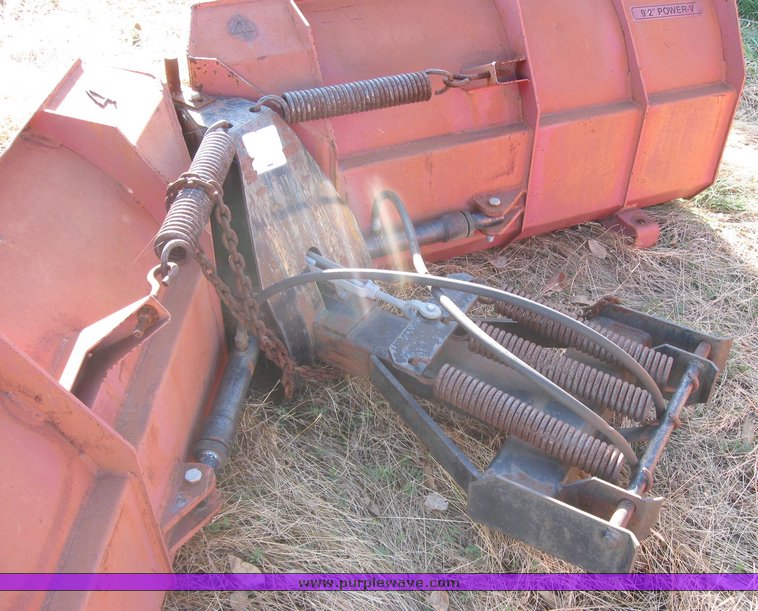 image for item 3016 Boss Power V 9'2" adjustable snow blade