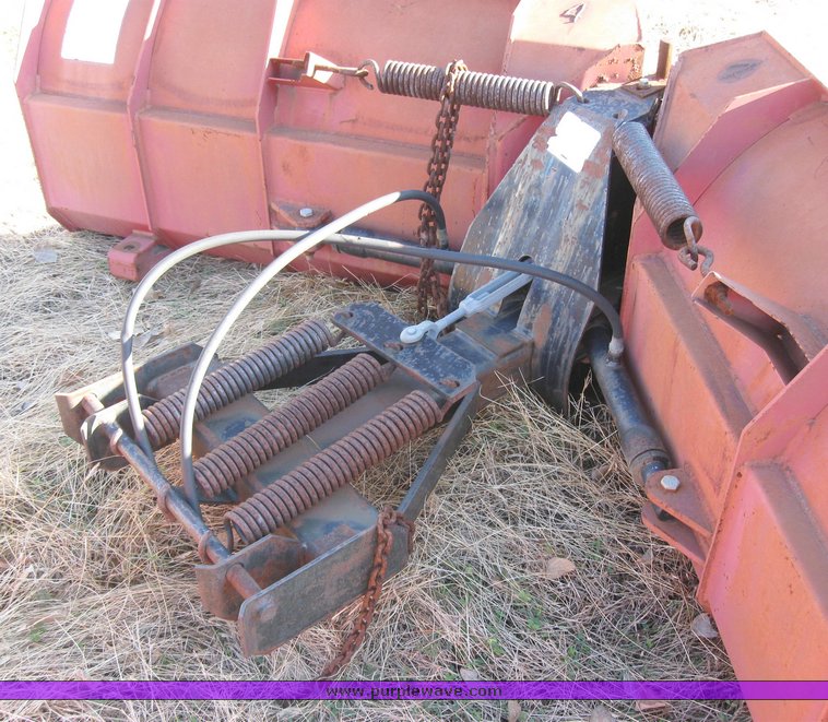 image for item 3016 Boss Power V 9'2" adjustable snow blade