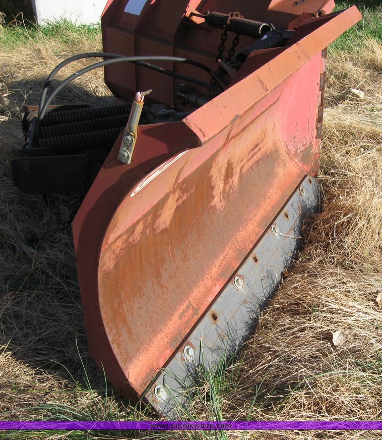 image for item 3016 Boss Power V 9'2" adjustable snow blade