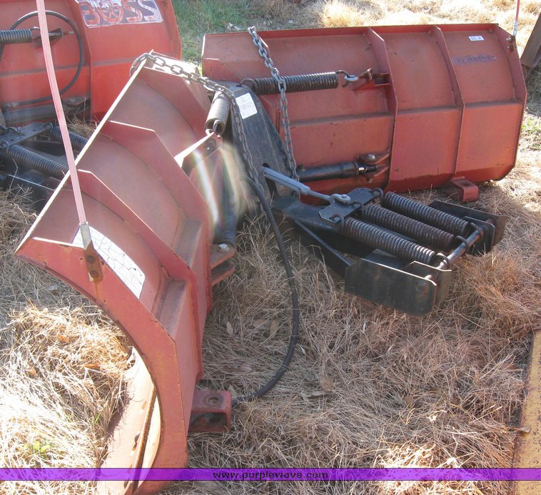 image for item 3018 Boss Power V 9'2" adjustable snow blade