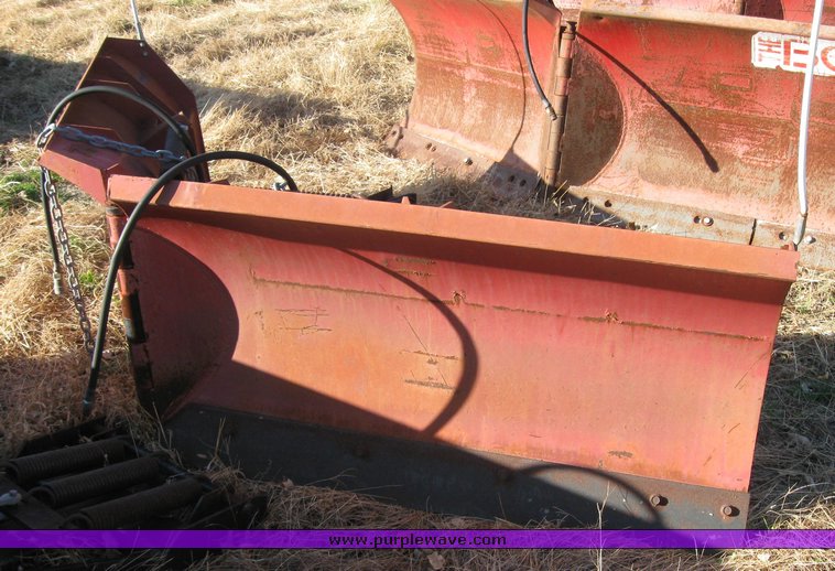 image for item 3020 Boss Power V 9'2" adjustable snow blade