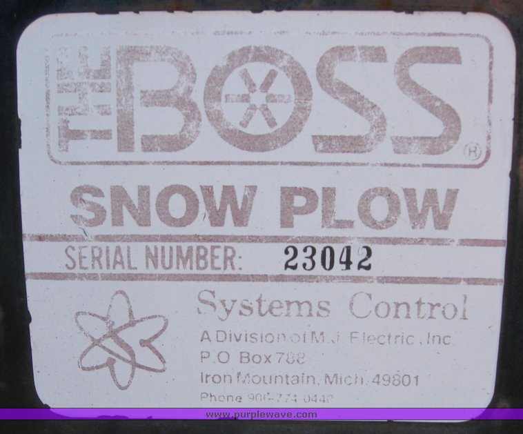 image for item 3020 Boss Power V 9'2" adjustable snow blade