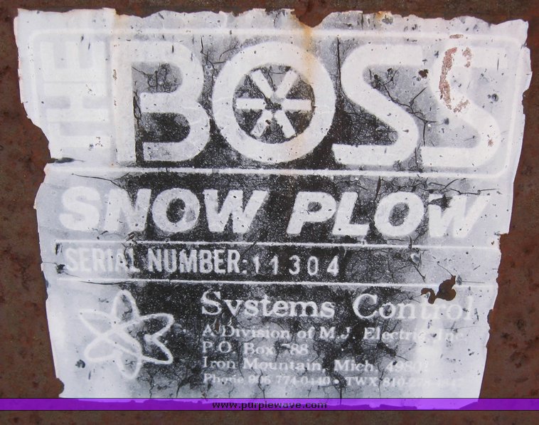image for item 3021 Boss Power V 9'2" adjustable snow blade