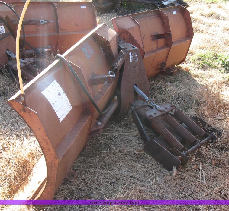 image for item 3022 Boss Power V 9'2" adjustable snow blade