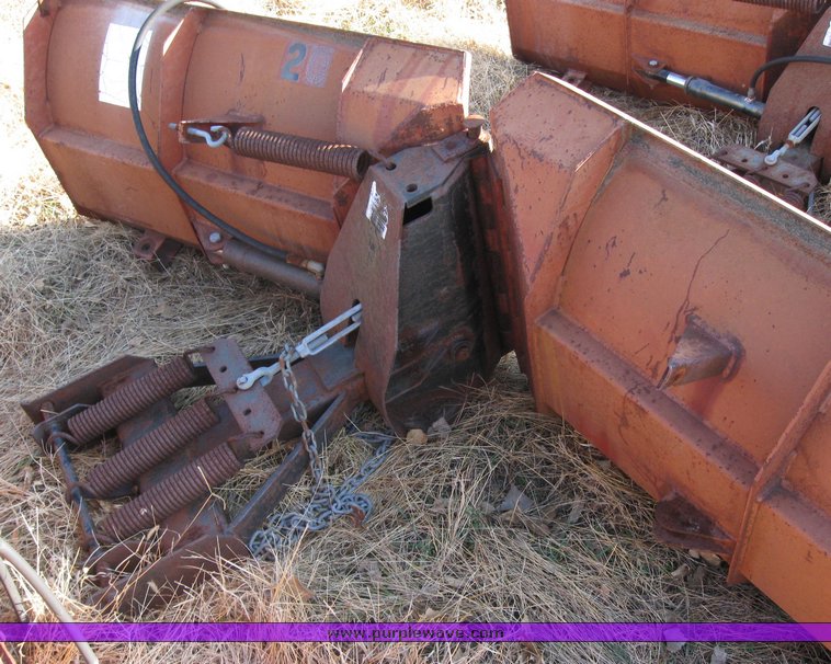 image for item 3022 Boss Power V 9'2" adjustable snow blade