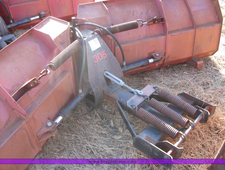 image for item 3024 Boss Power V 9'2" adjustable snow blade