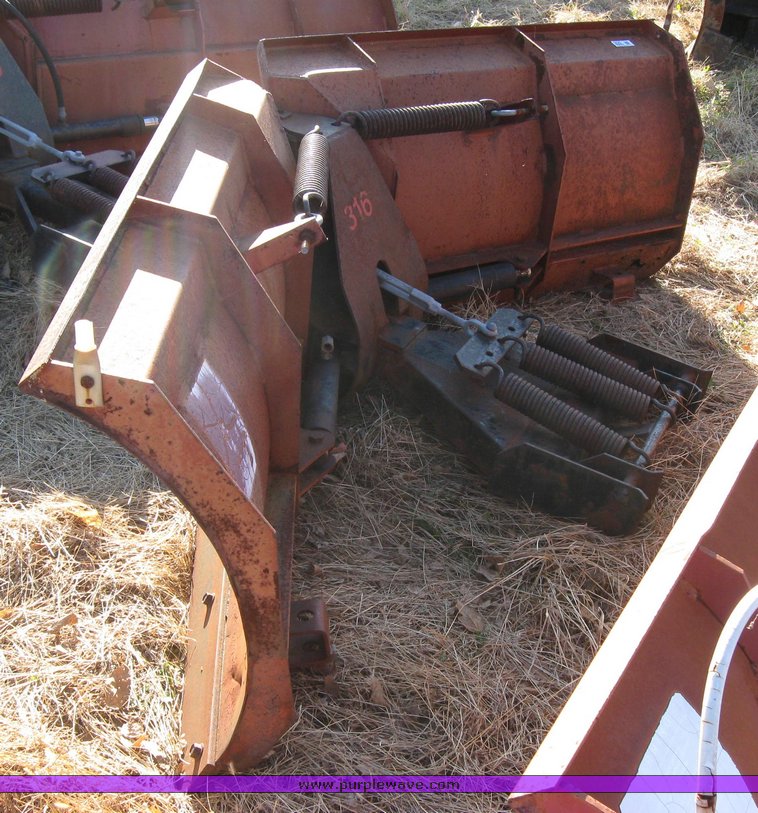 image for item 3025 Boss Power V 9'2" adjustable snow blade