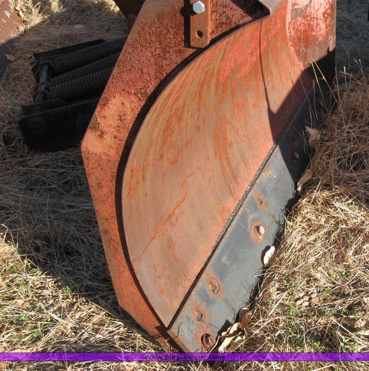 image for item 3025 Boss Power V 9'2" adjustable snow blade