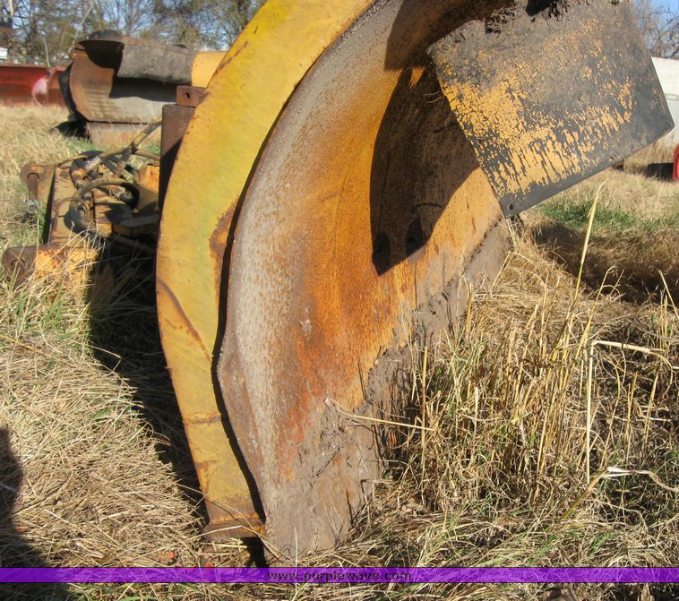 image for item 3027 Henke 41.R12 truck mount 10' snow blade