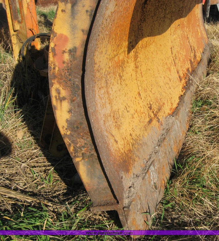 image for item 3028 Henke 41.R12 truck mount 10' snow blade